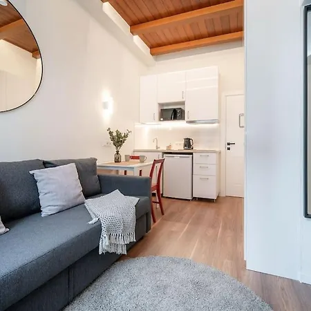 Cozy In The Center Апартаменты *