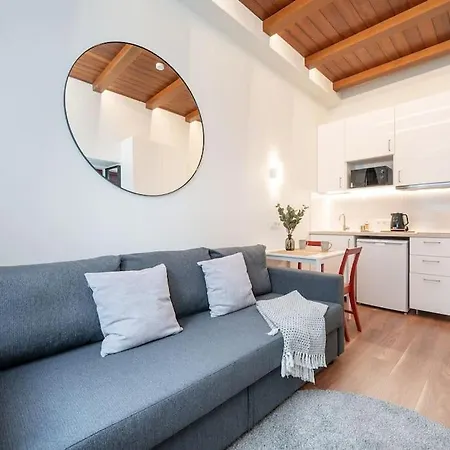 Cozy In The Center *