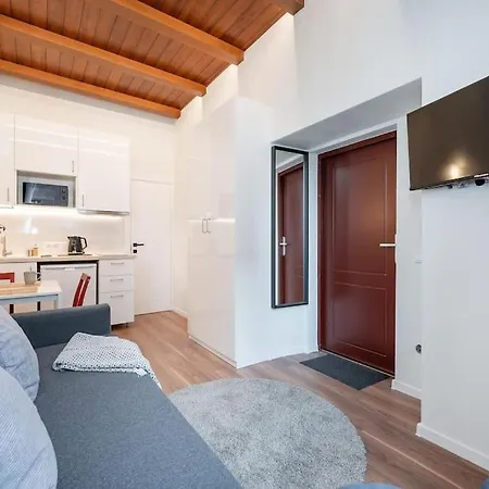 Cozy In The Center *