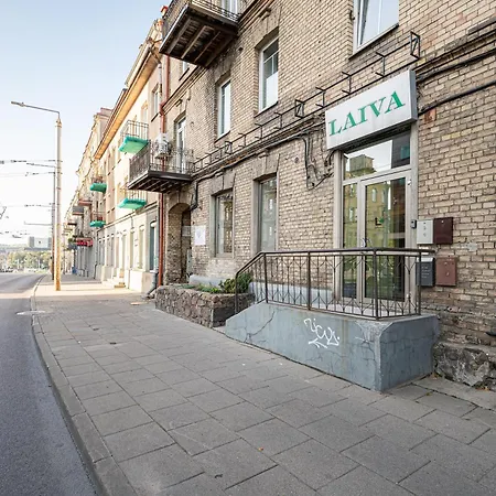 Cozy In The Center *